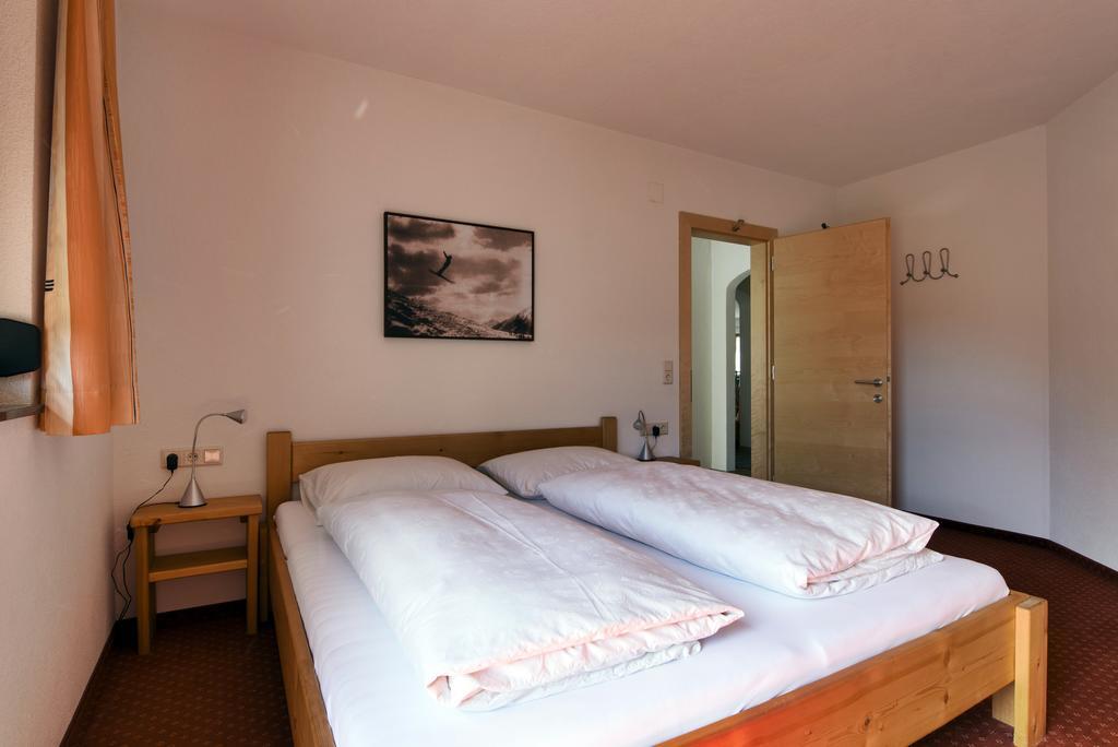 Appartement Strolz Schnann Habitación foto