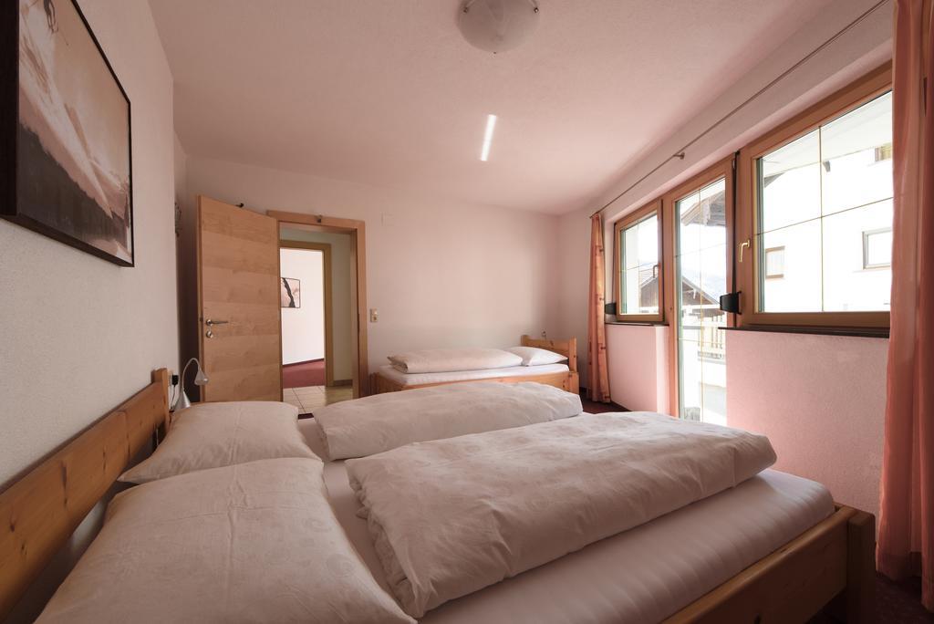 Appartement Strolz Schnann Habitación foto
