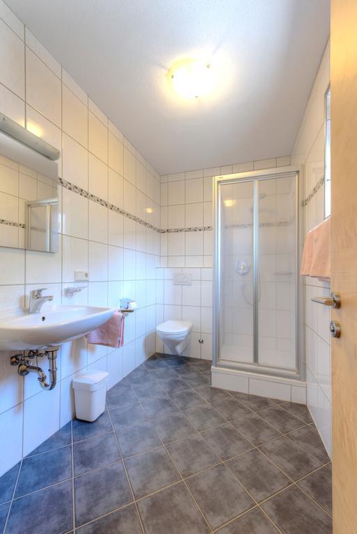 Appartement Strolz Schnann Habitación foto